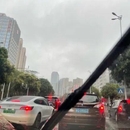 爆满预警！东莞这些地方都是人人人！刷爆了！