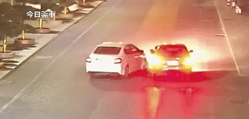 这个广东男子火了！在东莞醉驾还“撩妹”酿车祸！逃逸后再撞车！
