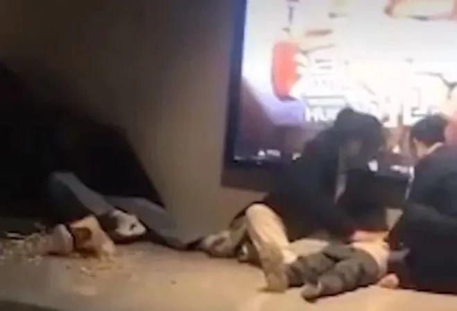 突发！一电影院63人紧急送医！官方通报：立即停业
