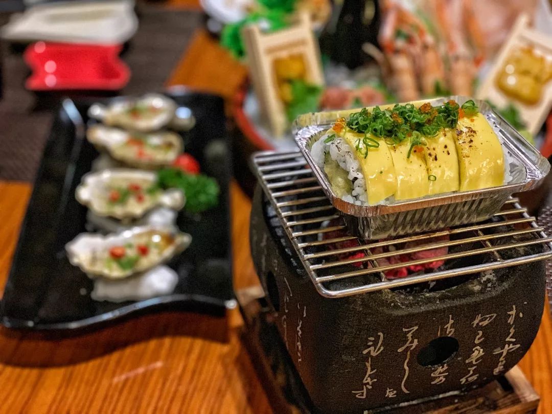 曝光！这家藏在星级酒店里的「高端日料自助餐厅」3折开吃！芝士焗龙虾、白玉豚、法式鹅肝、200款日料任点任食！
