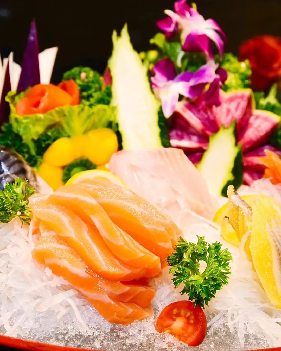 美翻了！莲花山下藏着的星级园林酒店，「双人享六折」海鲜自助晚餐！