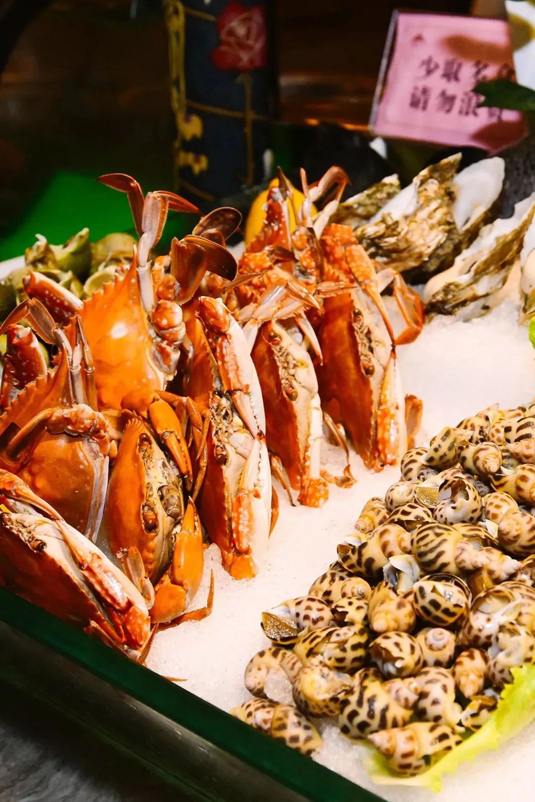 美翻了！莲花山下藏着的星级园林酒店，「双人享六折」海鲜自助晚餐！