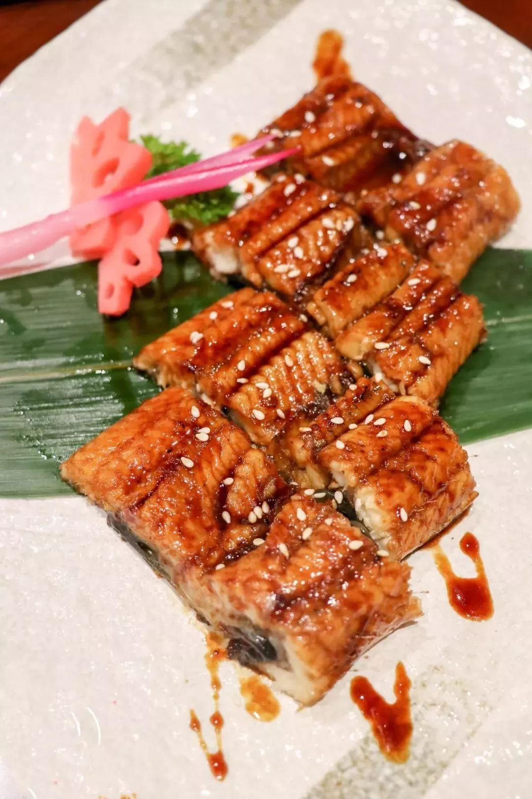 曝光！这家藏在星级酒店里的「高端日料自助餐厅」3折开吃！芝士焗龙虾、白玉豚、法式鹅肝、200款日料任点任食！
