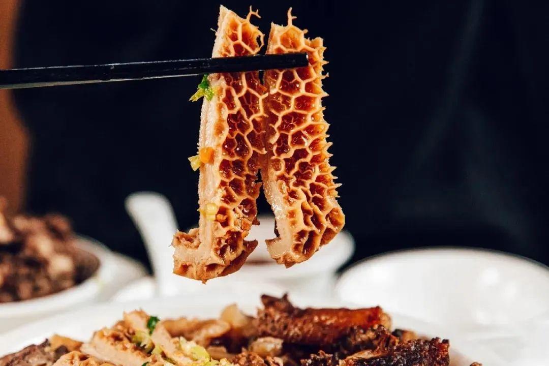 一年一次，人均30+！东莞牛肉火锅界的排队王，连明星都专程跑来吃！