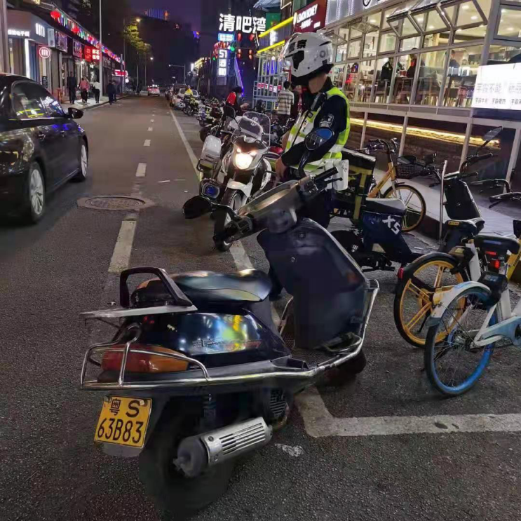 今天起，东莞严查摩托车！