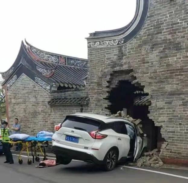 突发！600年老祠堂被撞了！最新情况...