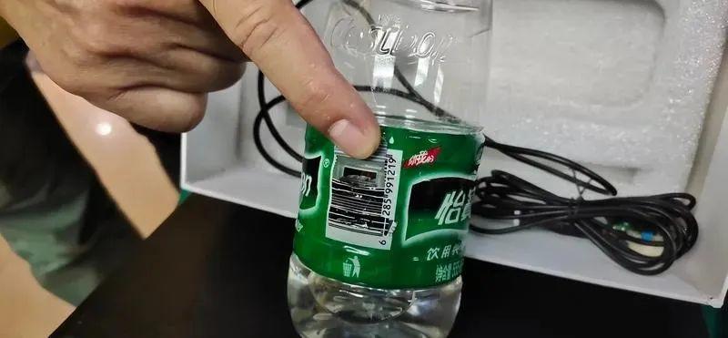 可怕！穿脱衣、洗澡被远程偷窥！夫妻俩被围观8小时! 东莞人赶紧自查！