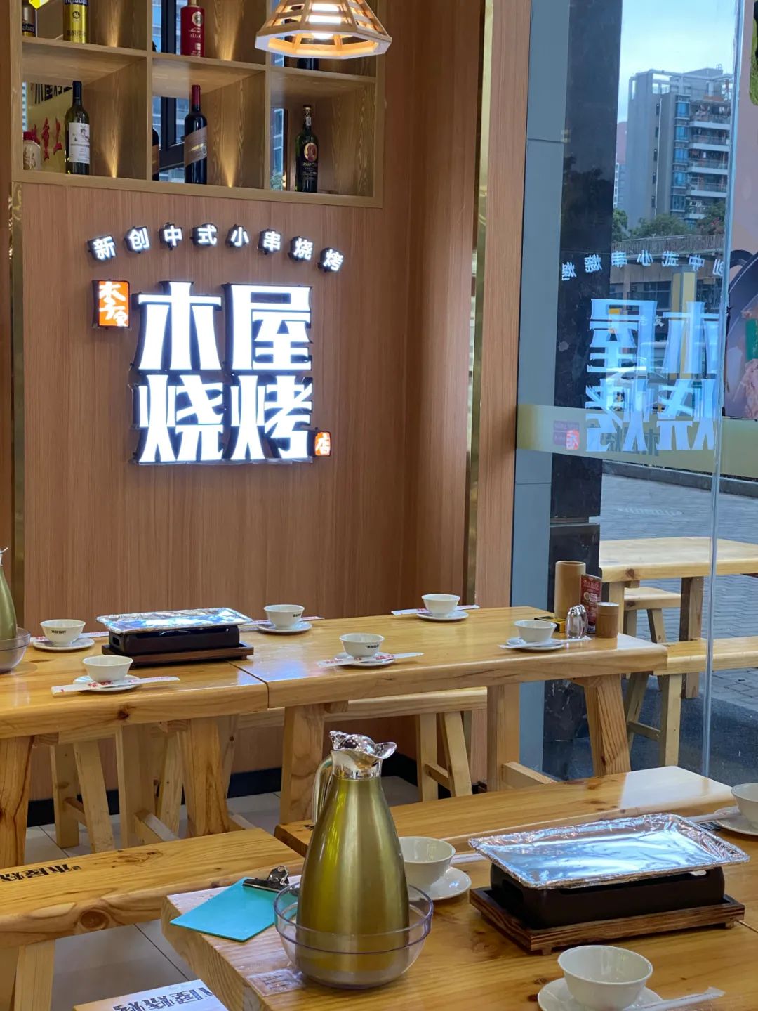 人均20！『木屋烧烤』小龙虾盛宴来了，一年仅一次！打工人的夜宵狂欢!