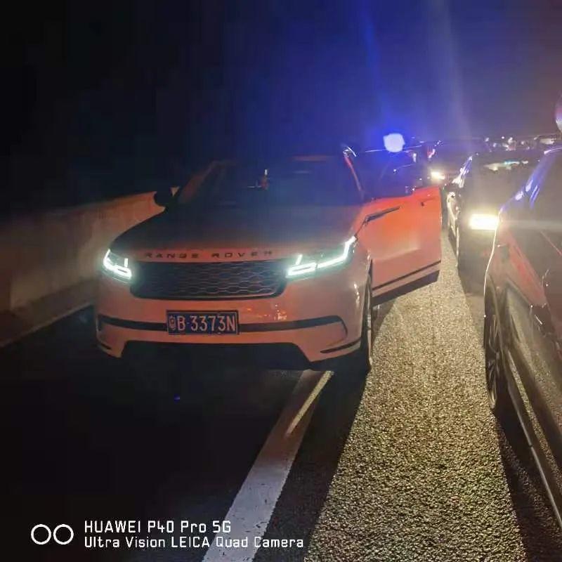 返程高峰杀到！无数部粤S又要塞死在高速上!