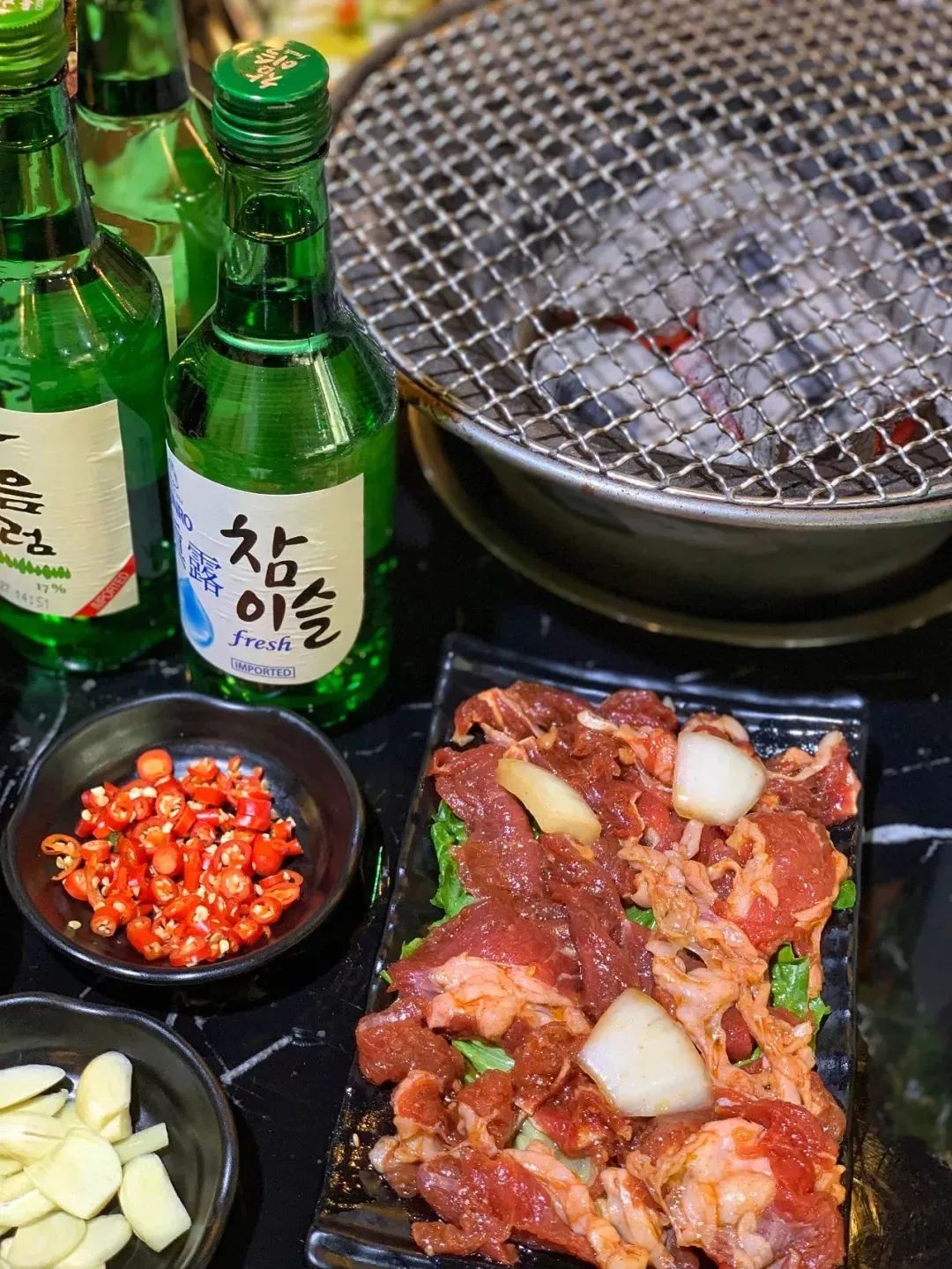 五折吃烤肉，9.9元抢燚东北泥炉烤肉100元代金券，最后一天抢~