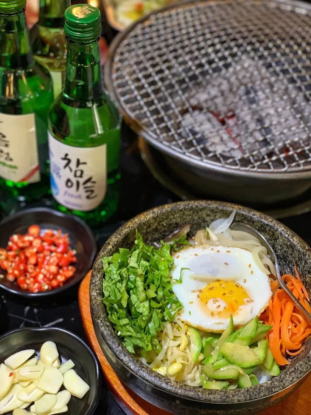 五折吃烤肉，9.9元抢燚东北泥炉烤肉100元代金券，最后一天抢~