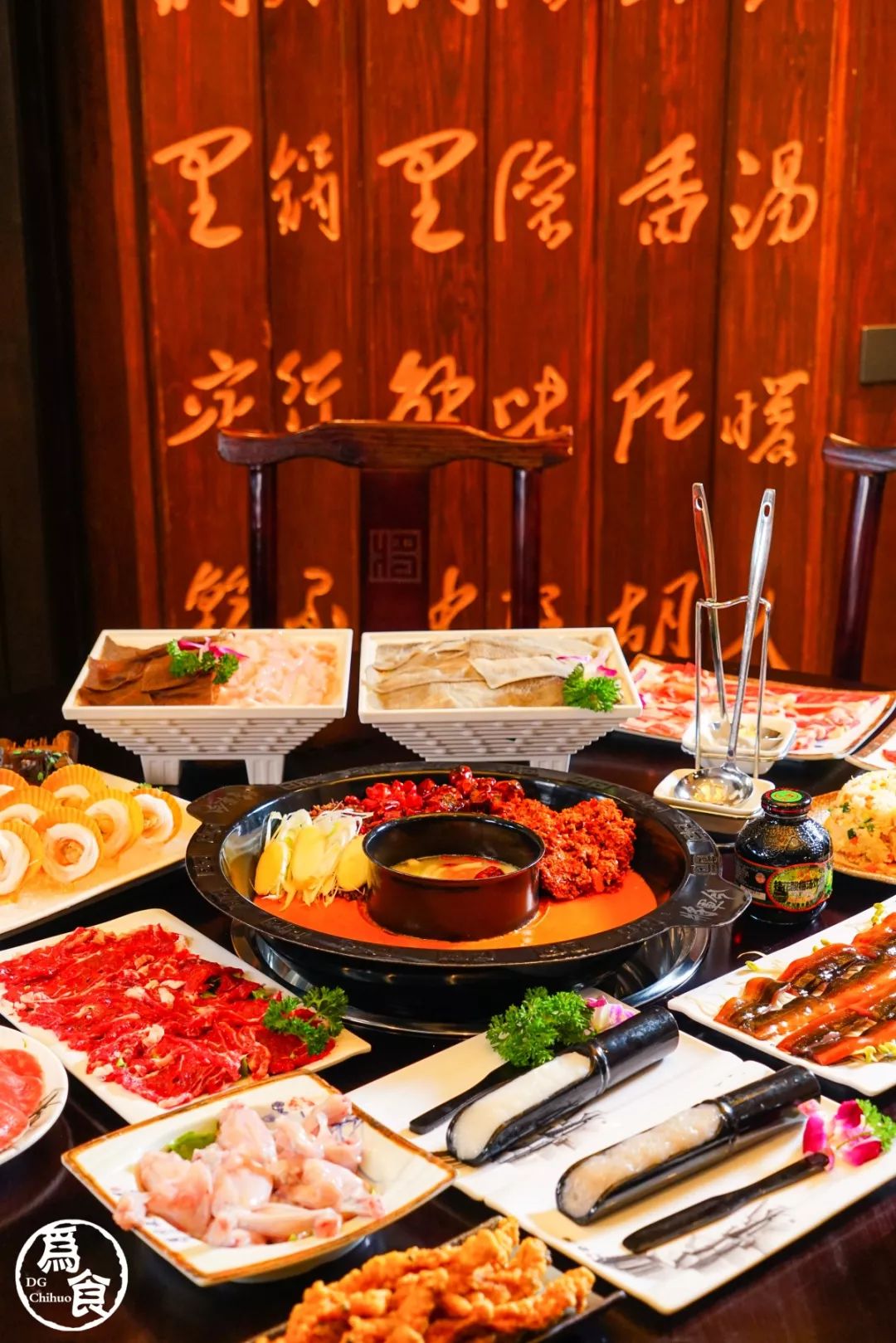 折不讲武德！旗峰山下将气十足的火锅店，超正『重庆味』巴适的很！"