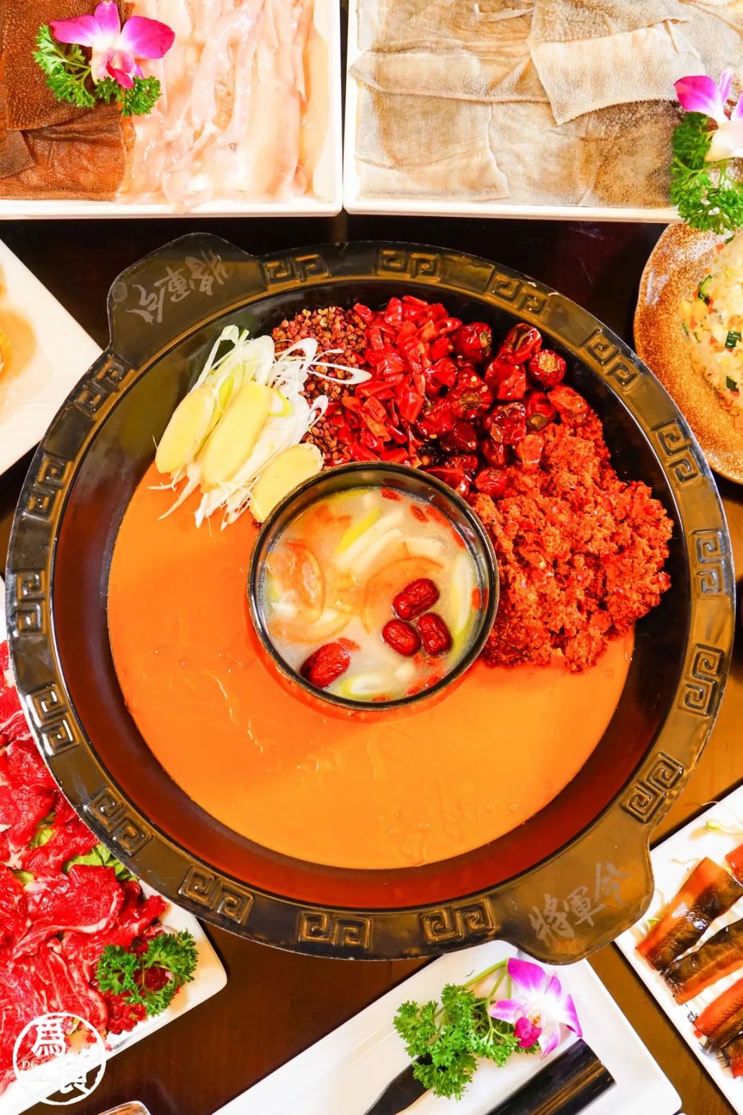 折不讲武德！旗峰山下将气十足的火锅店，超正『重庆味』巴适的很！"