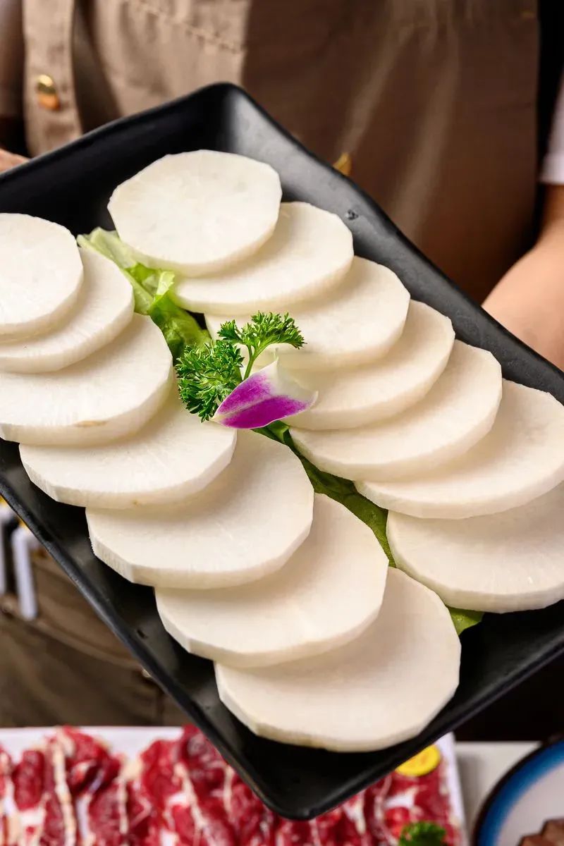 今日五折吃牛！3:00熬汤，6:00鲜肉到店，东莞口碑王「牛得囍」9块9抵100开吃！