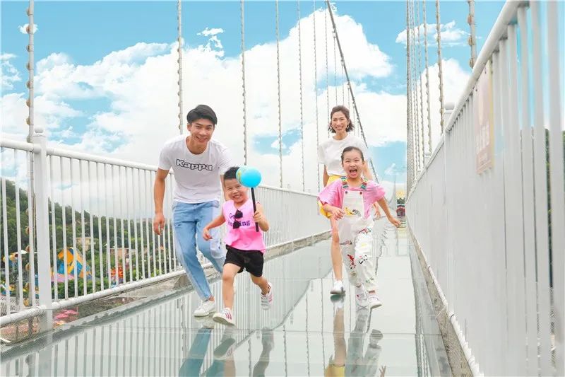 独家特价丨99元秒抢“隐贤山庄”8大主题乐园门票！水上乐园、3D玻璃桥、花海、动物园..