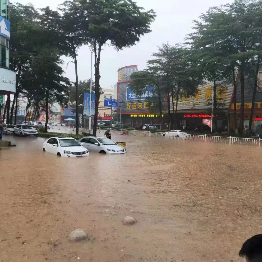 东莞一眨眼成“威尼斯水城”！东莞多人被困！东莞未来一周将会.....