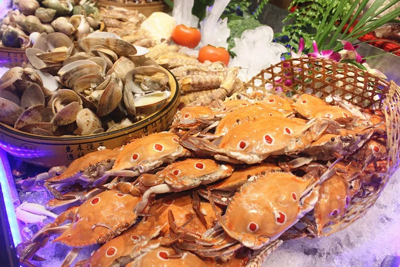 五星级酒店 | 西式自助64蚊/位！20万㎡莲湖畅玩，2000m²环绕泳池....