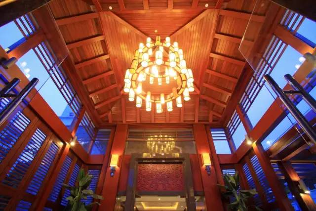 五星级酒店 | 西式自助64蚊/位！20万㎡莲湖畅玩，2000m²环绕泳池....