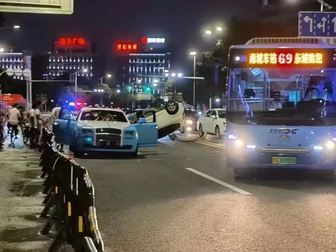 这位东莞司机出名了！猛撞400万劳斯莱斯！要卖屋赔钱了！