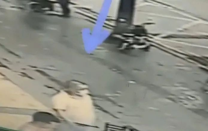 曝光！东莞未成年女孩被“变态”偷拍！还不只一次！被发现后，态度还非常嚣张！