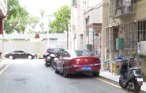 痛心! 广东3岁女童在自家车内身亡! 事发时父母正在...