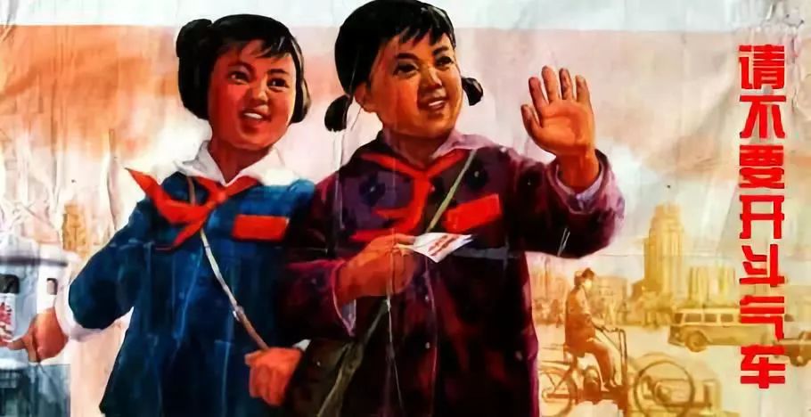 惊险！东莞这两个司机火了！大货车“神龙摆尾”和小轿车上演“生死别斗”