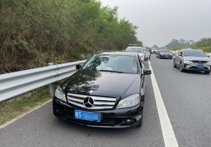 刚曝光！多辆粤S车被抓拍！扣6分！