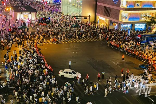紧急提醒：人人人人！