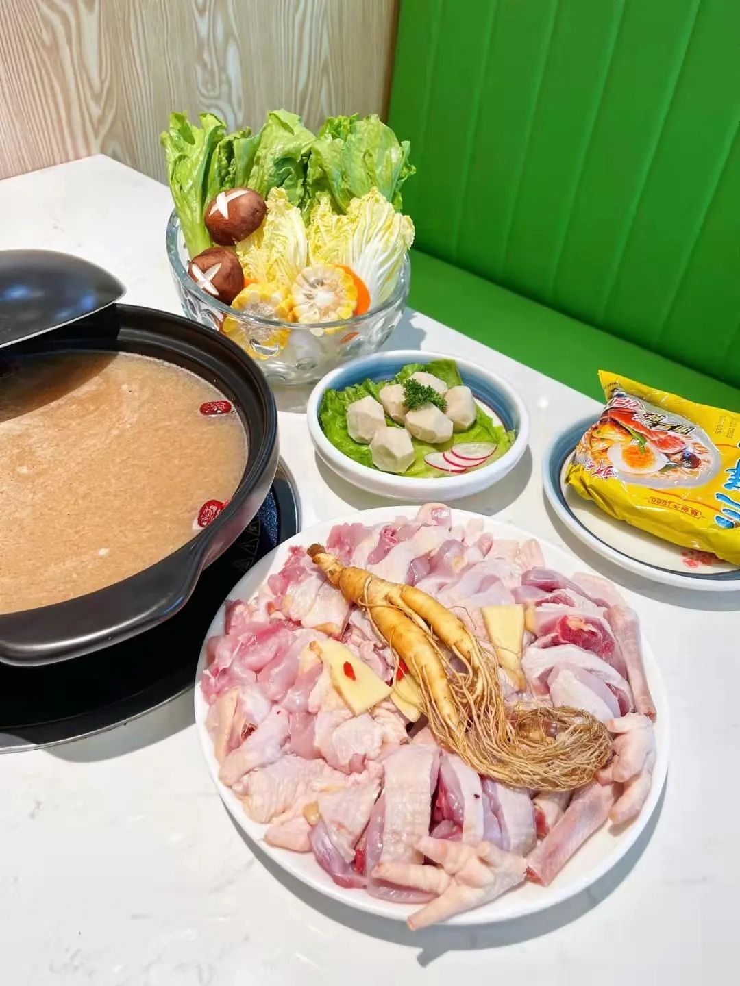 火遍东莞，人均30蚊吃「鲜鸡汤煲」届的天花板！快约人！