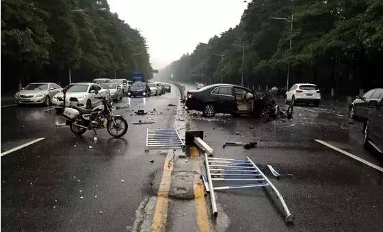 突发！东莞这个地方发生多车事故！现场惨不忍睹！