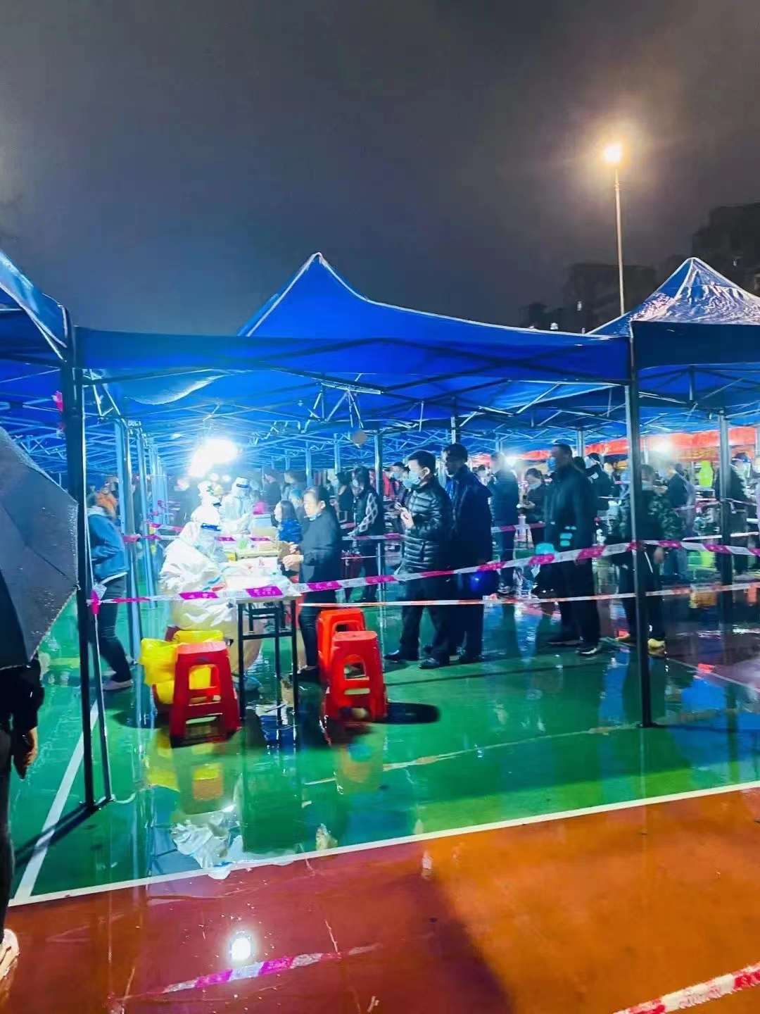冬至“冷魔法”！东莞人看到雨中一幕，眼眶突然红了...