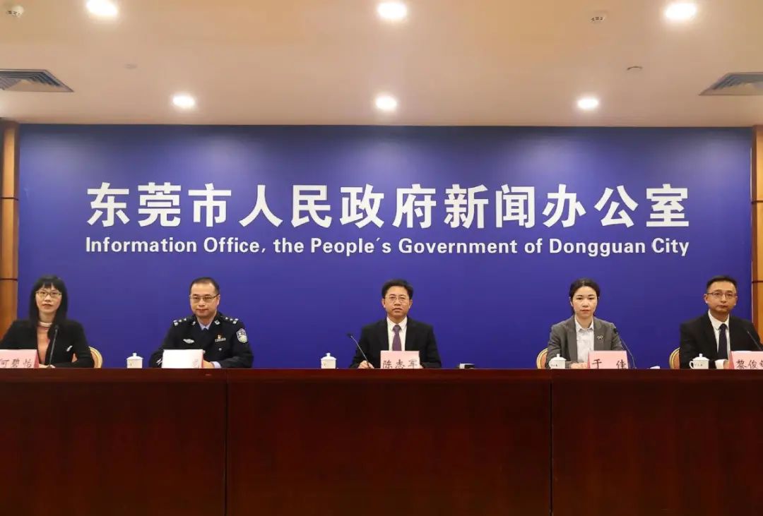 @东莞司机注意了！走错要罚150元！东莞这些车道有大变化！