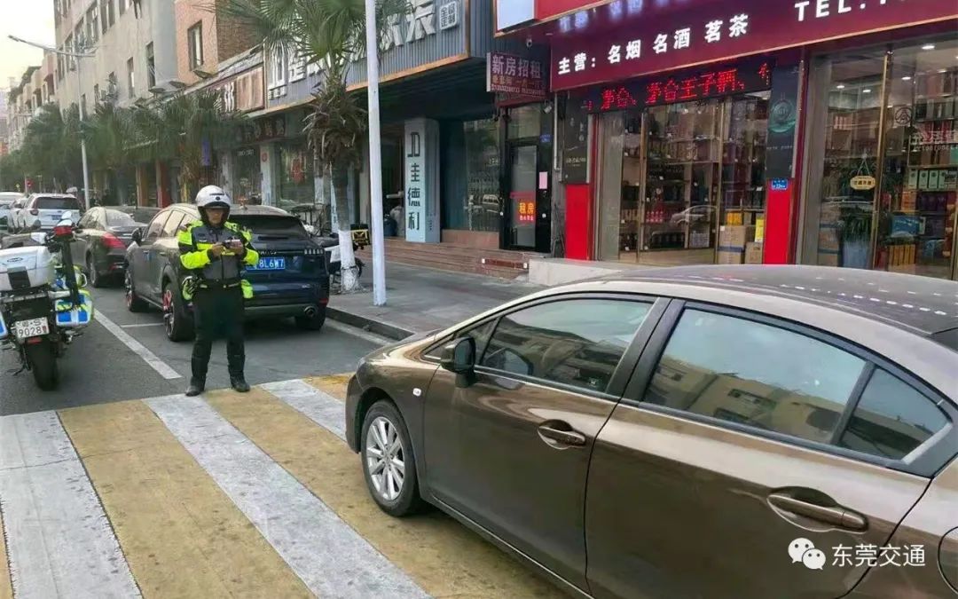 违停即抓拍！东莞这些路段已设为“严管路”！