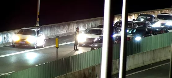 东莞司机满分操作！广东交警全网找人