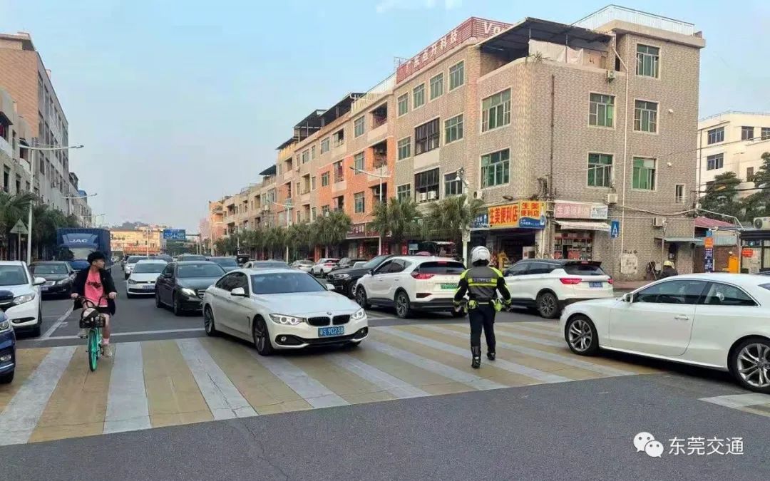 违停即抓拍！东莞这些路段已设为“严管路”！