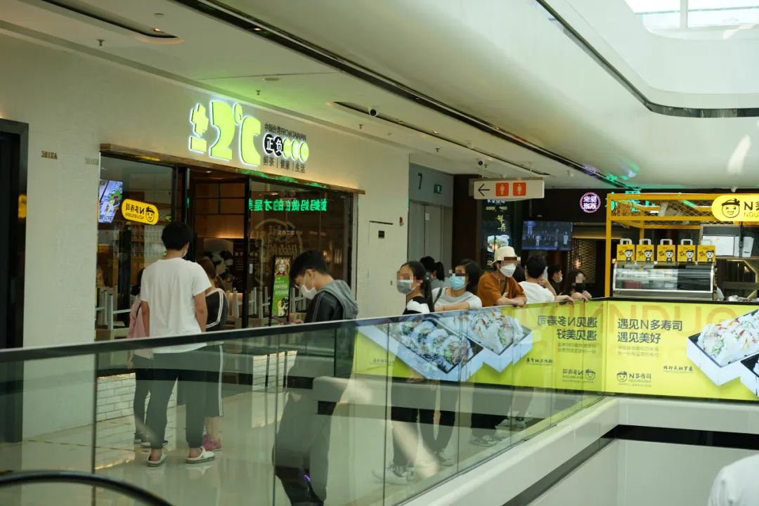 昨天，东莞某商圈出现的一幕，所有人都怒了……