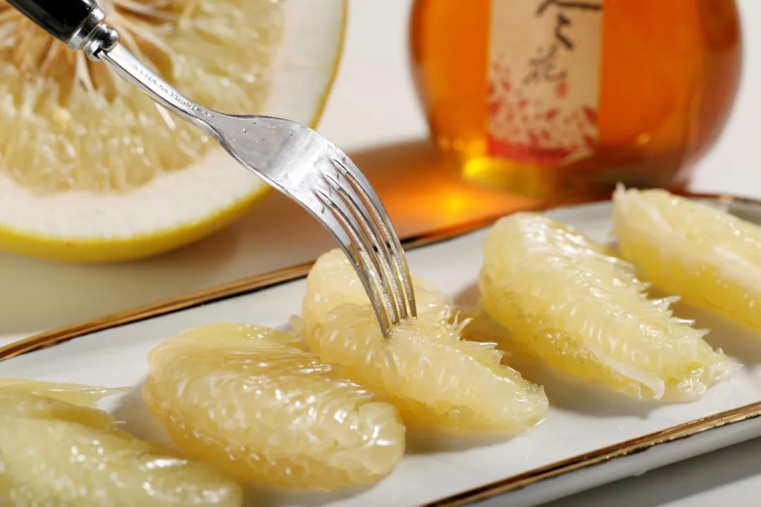9%的人没吃过，应季鲜苹果柚！9.9/箱包邮柚香味浓，清热去火，尝鲜30天~"