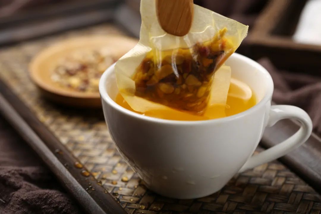 远离湿气，消水肿！春日来一杯红豆薏仁茶祛湿养生，带“薪”养生！