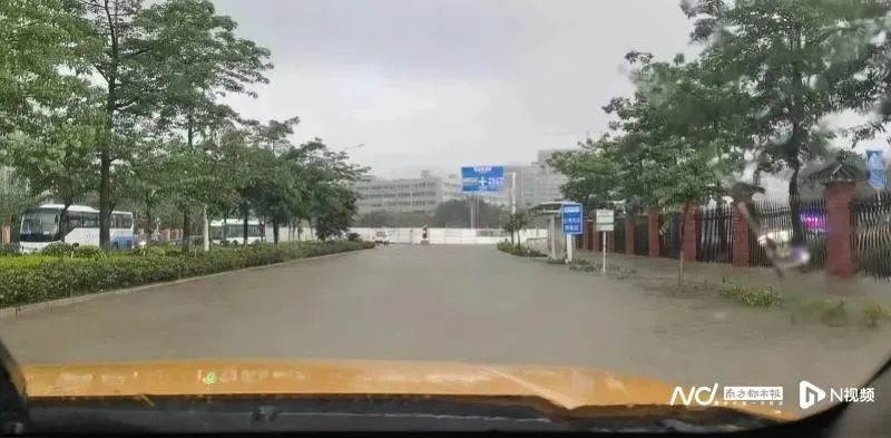 水漫家中…广东多地暴雨红色预警生效！东莞什么时候下？东莞气象局回应...