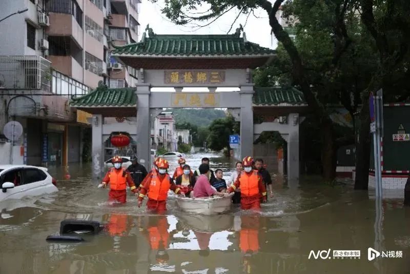 水漫家中…广东多地暴雨红色预警生效！东莞什么时候下？东莞气象局回应...