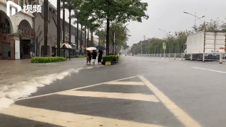 水漫家中…广东多地暴雨红色预警生效！东莞什么时候下？东莞气象局回应...