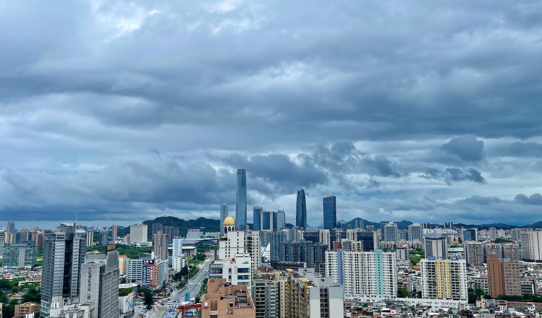 水漫家中…广东多地暴雨红色预警生效！东莞什么时候下？东莞气象局回应...