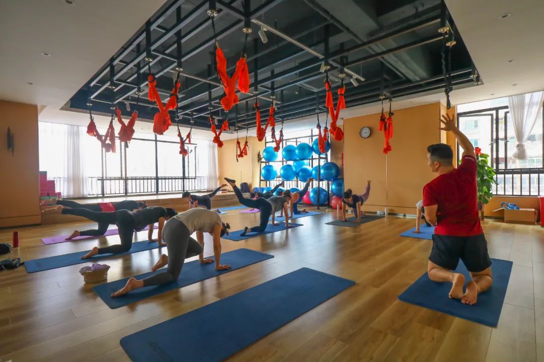 你家附近有吗？东莞10店通用！2000㎡五星级健身会所，19.9元抢健身卡、游泳卡！