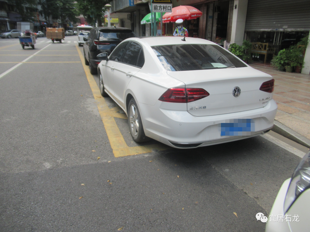 拍到罚款、拖车！@东莞司机注意停车！东莞交警启用秘密武器.....