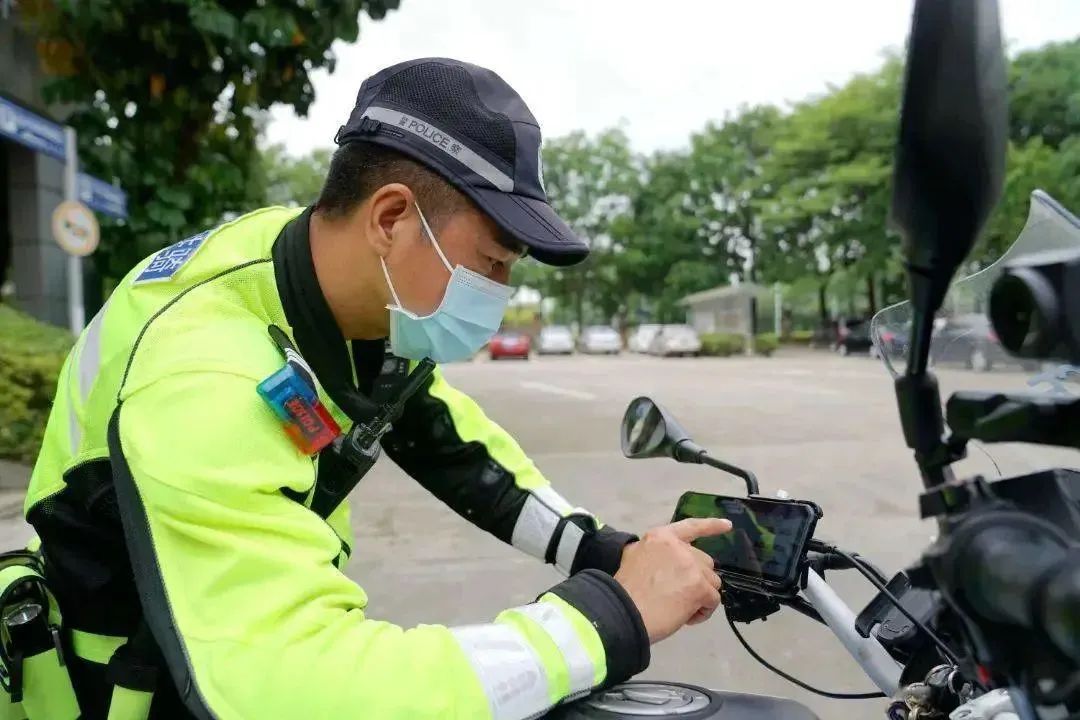 拍到罚款、拖车！@东莞司机注意停车！东莞交警启用秘密武器.....