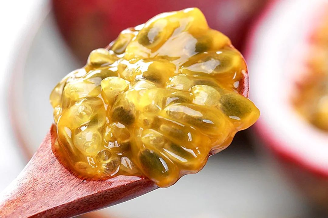 天然健康饮品『云南紫香百香果』，果汁之王，酸甜芳香，搭配蜂蜜超好喝！