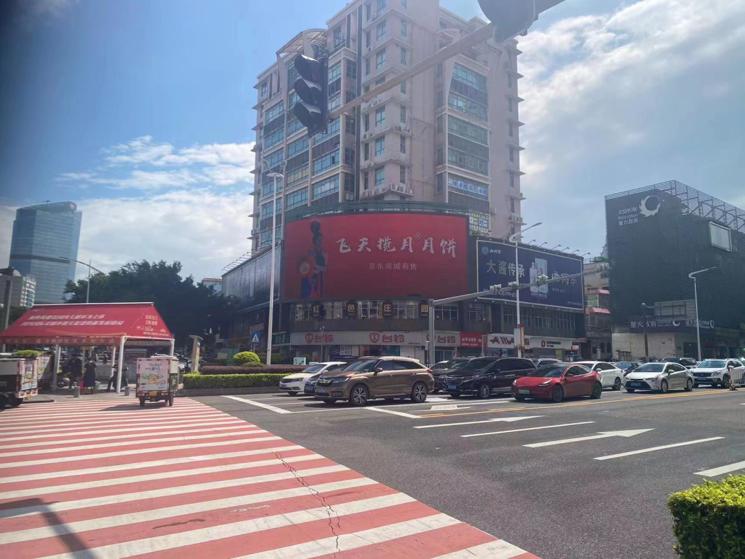 一口爆浆！东莞一“网红”月饼，震惊月饼届！