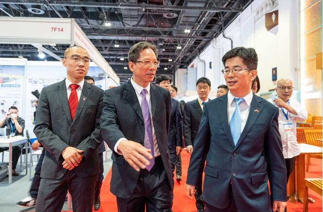 东莞政府组织外贸企业包机“抢单” 2022“东莞制造，享誉全球”迪拜行