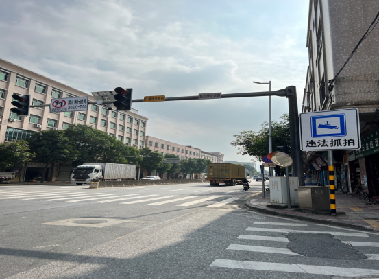 「违停抓拍」上线！粤S司机，这些路段不要乱停车！