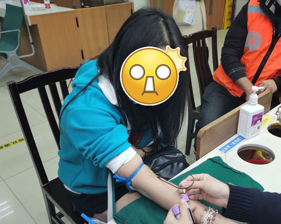 @东莞人！谁认识这个女司机？她要火了！